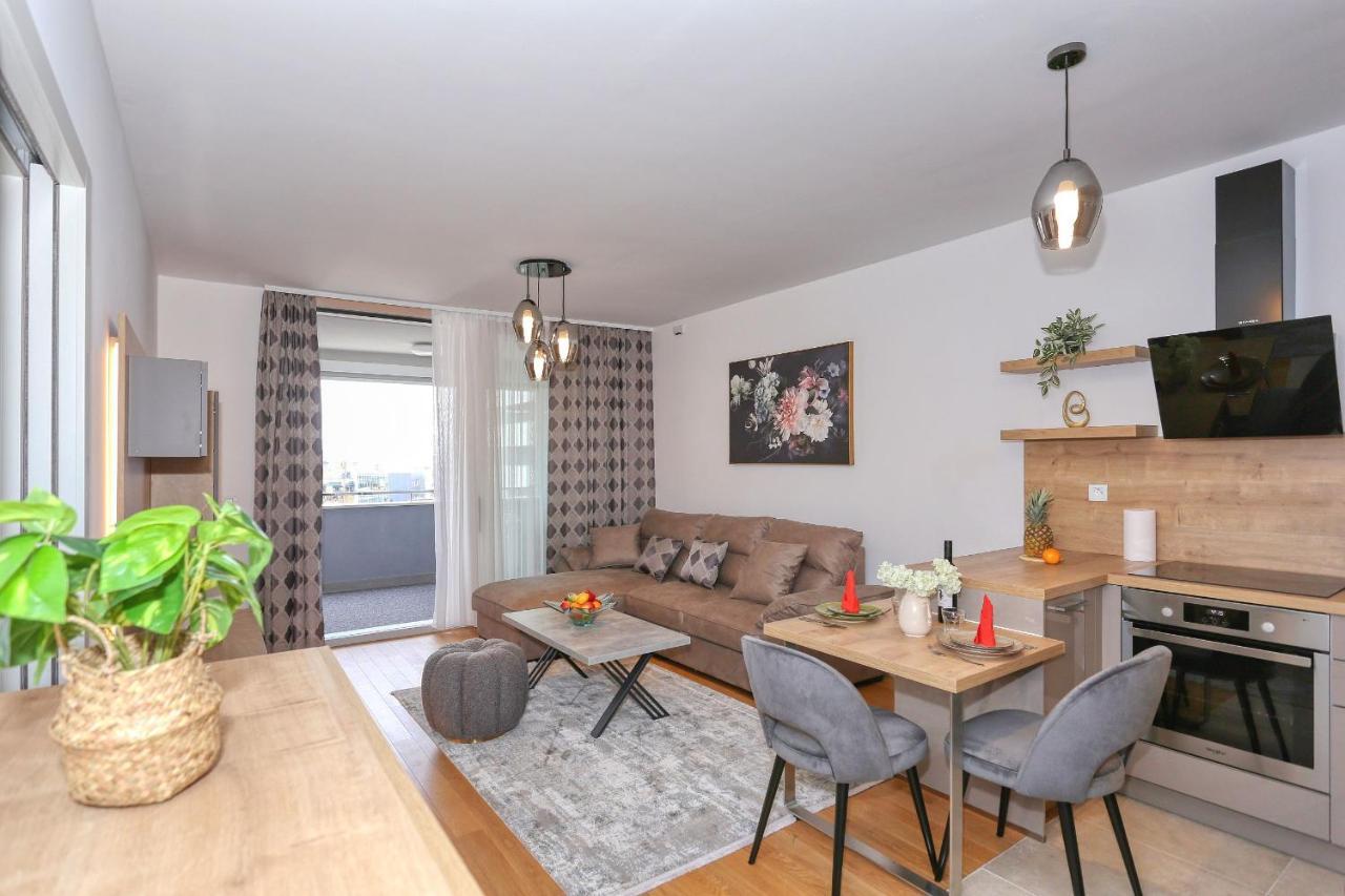 Luna With Free Parking Apartment *