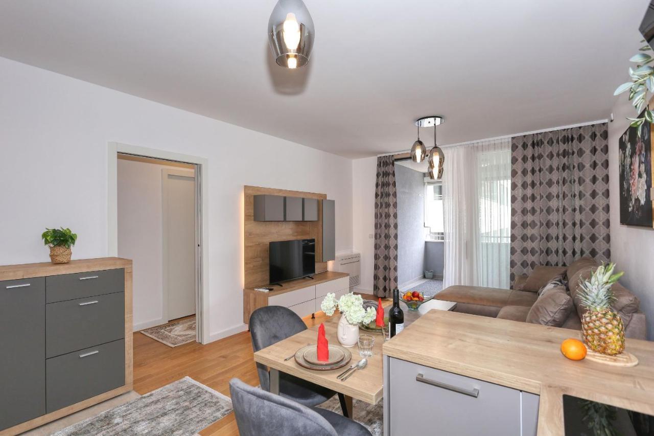 Apartment Luna With Free Parking