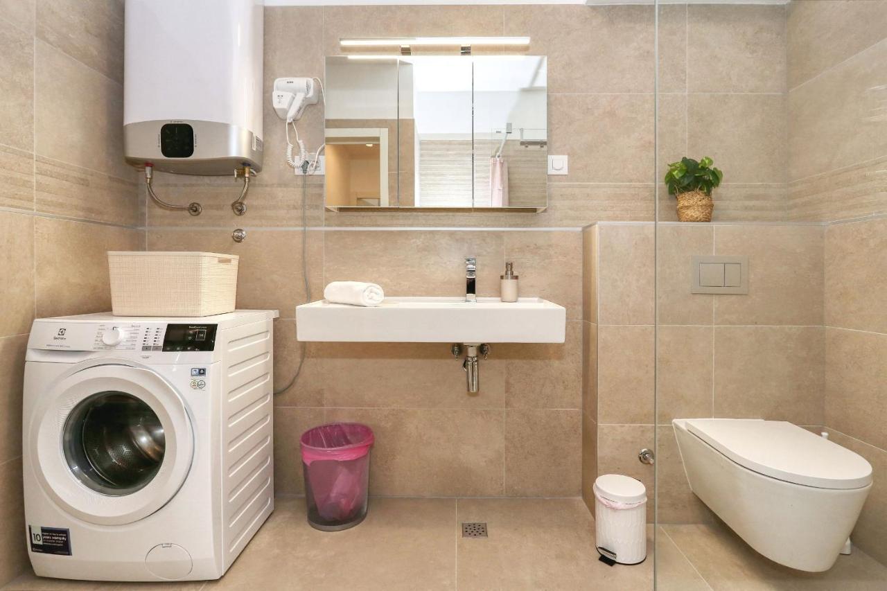 Luna With Free Parking Apartment Zadar