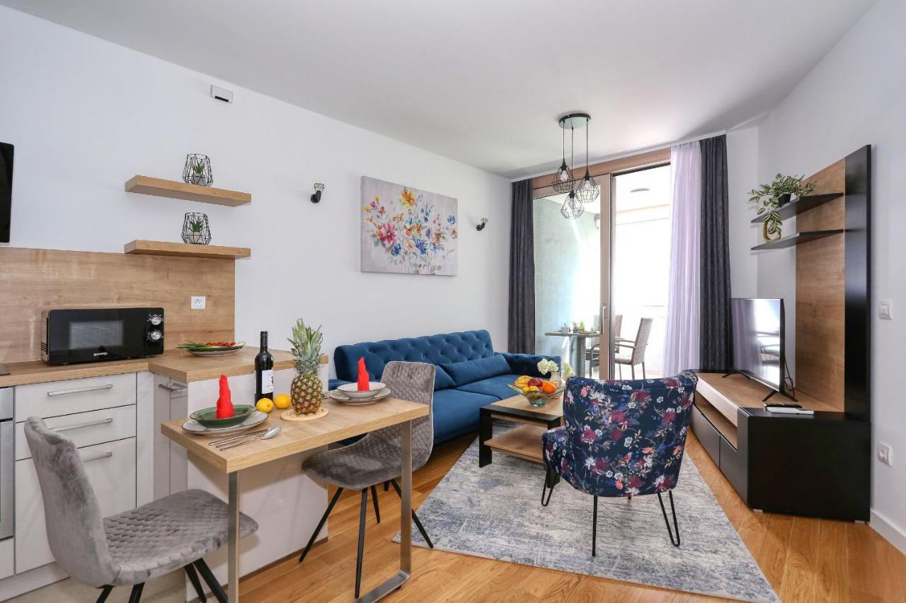 Luna With Free Parking Apartment *