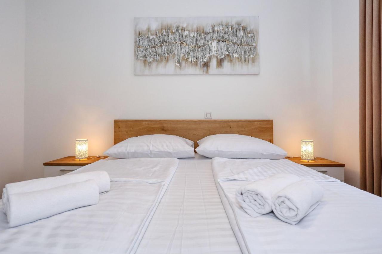 Luna With Free Parking Apartment Zadar