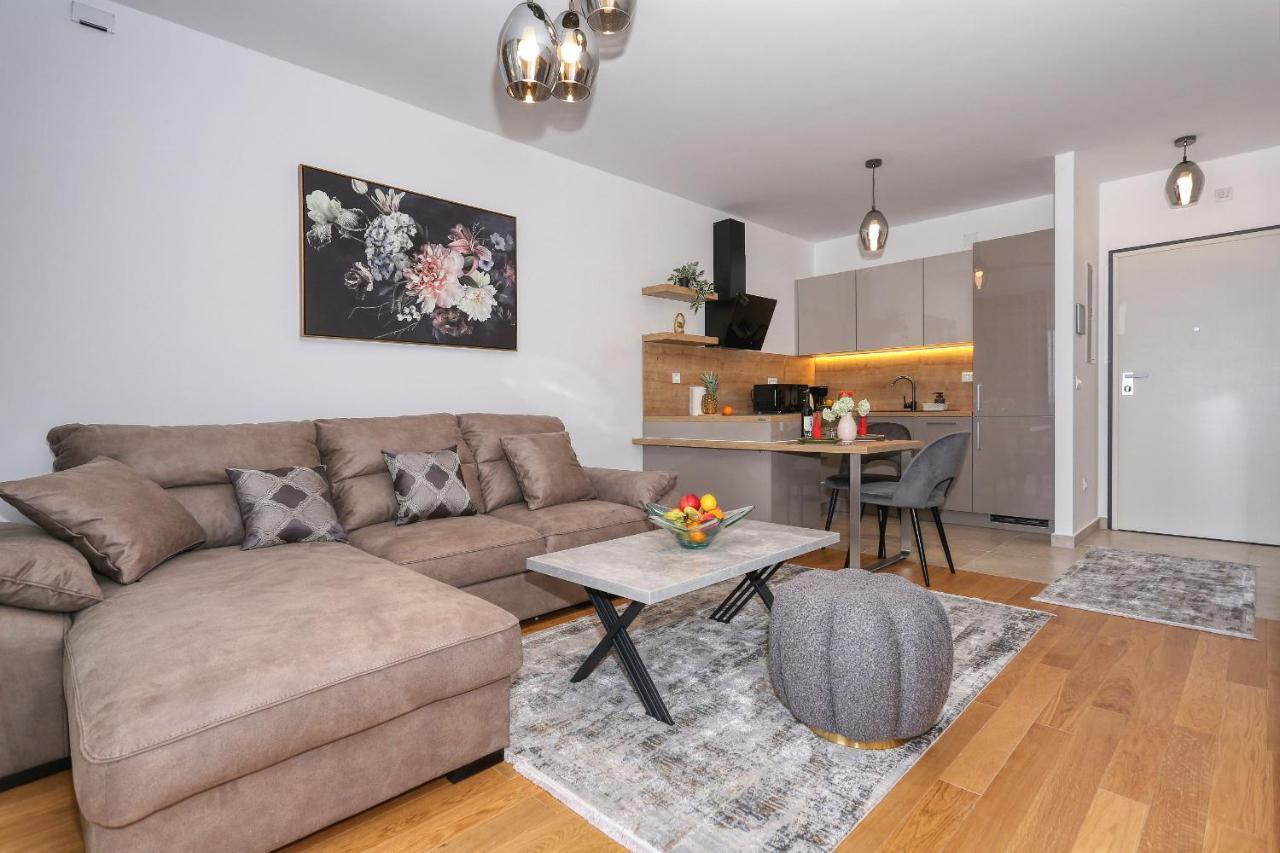 Luna With Free Parking Apartment *